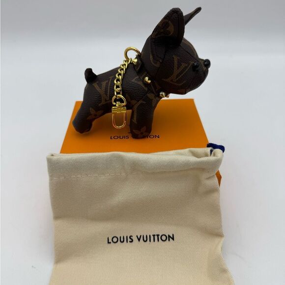LV Dog Keychain - Picture 1 of 6